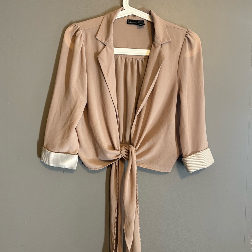 Super cute blouse